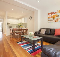 Boutique Stays - Melrose Terrace Townhouse in North Melbourne - Kempsey Accommodation