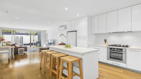 Boutique Stays - Port Haven - Kempsey Accommodation 1