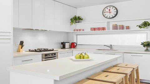 Boutique Stays - Port Haven - Kempsey Accommodation 3