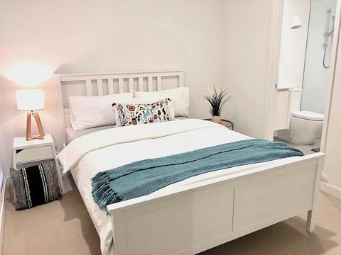 BPM Brighton APT With Garden LG2 - Kempsey Accommodation 0