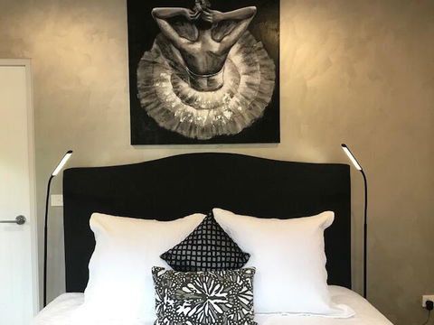 Bridal Falls Cottage - Kempsey Accommodation 2