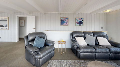 Bridport Holiday House - Kempsey Accommodation 2