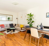 Bright and spacious apartment near Bronte beach