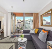 Bright Central Pad with Rooftop Pool Gym  Parking - Kempsey Accommodation