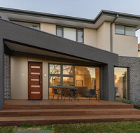 Brighton East 3 Bedroom 3 Bathroom Townhouse - Kempsey Accommodation
