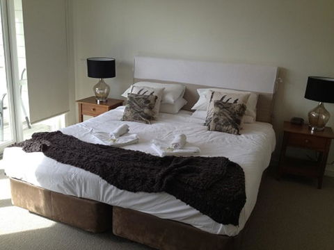 Broadbeach Inverloch Resort - Kempsey Accommodation 2