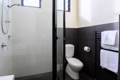 BROOKLYN Old Hat Factory Converted Warehouse - Kempsey Accommodation 2
