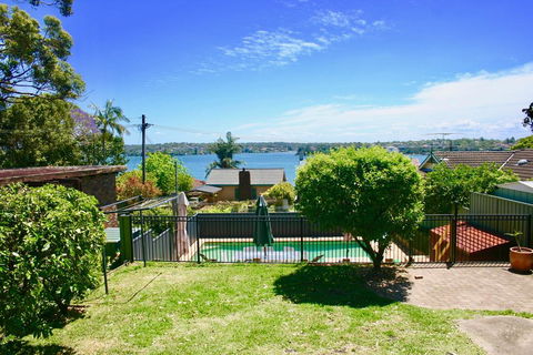 Bundeena Base Holiday Home - Kempsey Accommodation 0