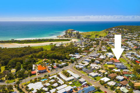 Burkeys, 5 Main Street - Kempsey Accommodation 3