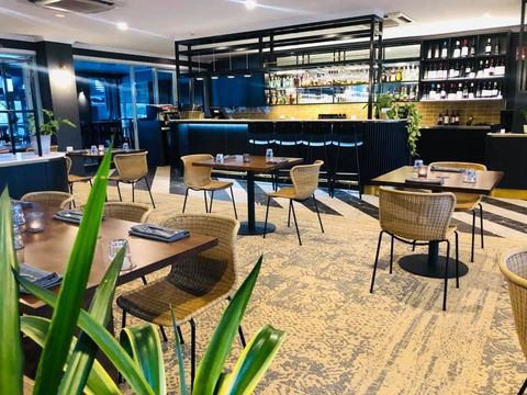 Burnett Riverside Hotel - Kempsey Accommodation 1