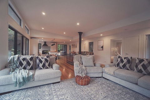 Bush & Beach Family Retreat - Kempsey Accommodation 2