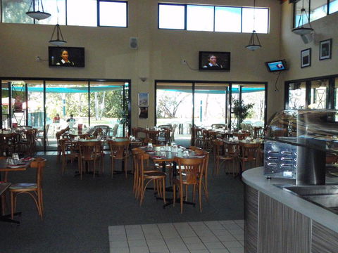 Bushland Beach Tavern - Kempsey Accommodation 3