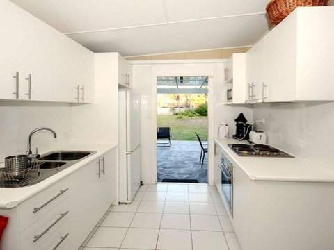 Callala Sun - Modern And Functional - Kempsey Accommodation 2
