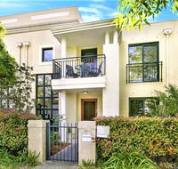 Campbelltown Most Sought After Park Central Home - Kempsey Accommodation