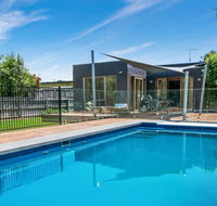 Canterbury Villa Family friendly home walk to beach and village pool - Kempsey Accommodation