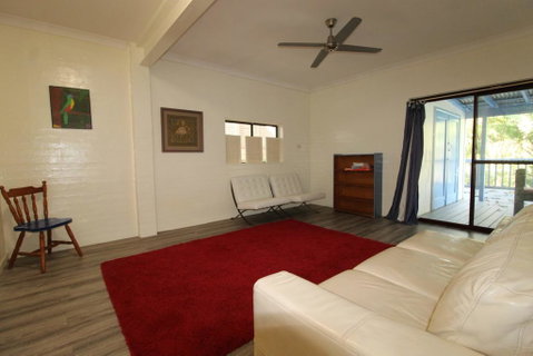 Cape Cod Beach House, 25 Skyline Crescent - Kempsey Accommodation 1