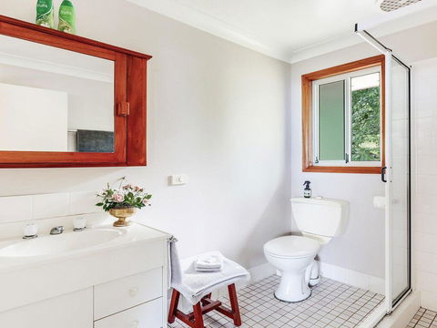 Captain's Lookout - Elevated Ocean Views, Rural Stay - Kempsey Accommodation 2