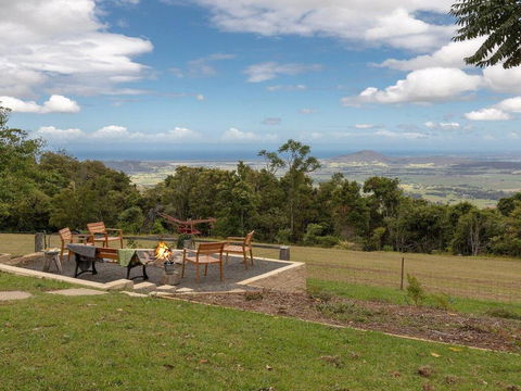 Captain's Lookout - Elevated Ocean Views, Rural Stay - Kempsey Accommodation 0