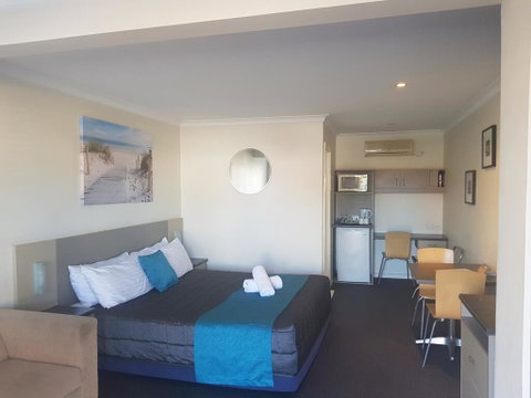 Caravilla Motor Inn - Kempsey Accommodation 2