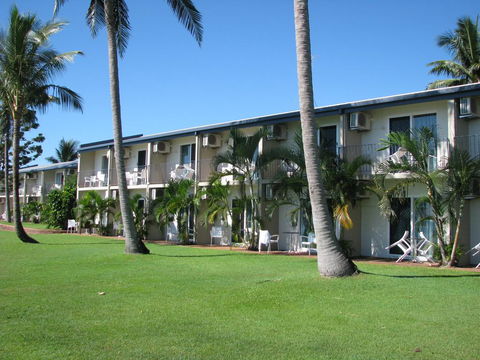 Cardwell Beachcomber Motel & Tourist Park - Kempsey Accommodation 0