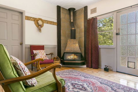 Carinya Cottage - Kempsey Accommodation 0