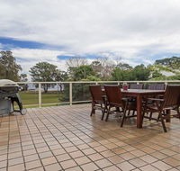 Castaways' 36 Cromarty Road - Beachfront house - Kempsey Accommodation
