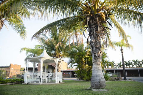 Castle Motor Lodge - Kempsey Accommodation 1