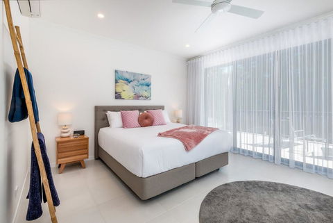 Cedar & Sea - Kempsey Accommodation 2