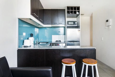 Central And Modern Apartment In Melbourne CBD - Kempsey Accommodation 2