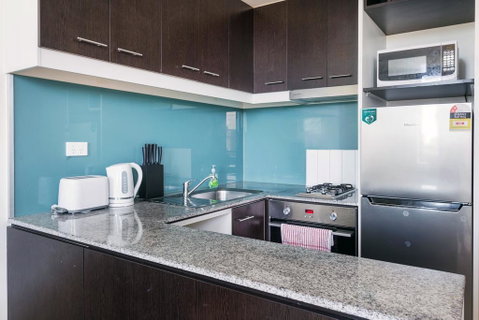 Central And Modern Apartment In Melbourne CBD - Kempsey Accommodation 3