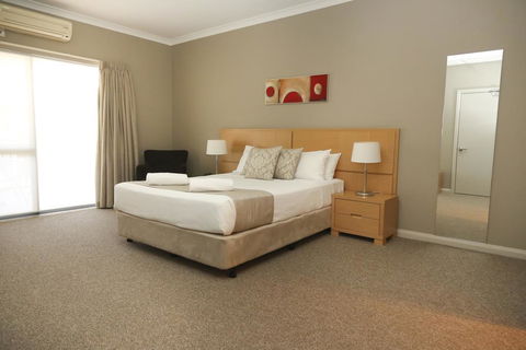 Centrepoint Apartments Griffith - Kempsey Accommodation 1