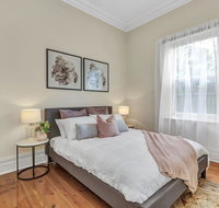 Character Home - Easy Tram to City - Kempsey Accommodation