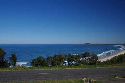 Charm Cottage, 58 Skyline Crescent - Kempsey Accommodation 0