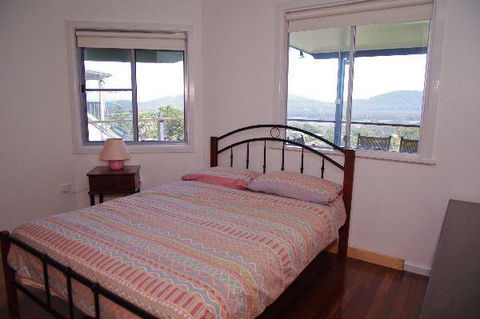 Charm Cottage, 58 Skyline Crescent - Kempsey Accommodation 1