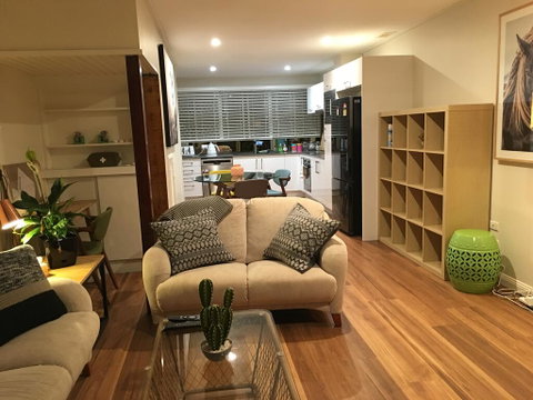 Chevron Luxury Pad - Kempsey Accommodation 0