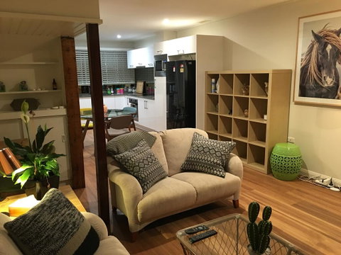 Chevron Luxury Pad - Kempsey Accommodation 3
