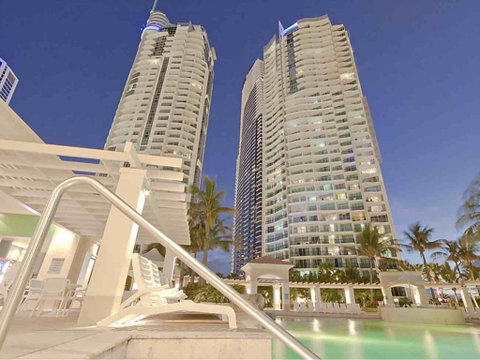 Chevron Renaissance Towers - Kempsey Accommodation 2