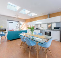 Chic East Sydney Pad - Kempsey Accommodation