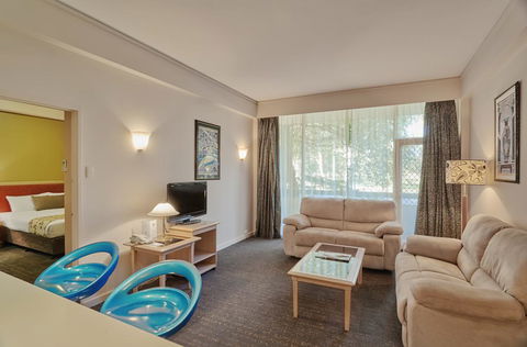 Chifley On South Terrace - Kempsey Accommodation 2
