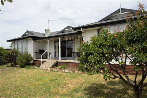 Chillax - Kempsey Accommodation 0