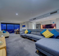 Circle on Cavill 37th Floor Ocean and River Views - Kempsey Accommodation