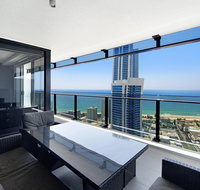 Circle on Cavill Private 2 Bed Ocean View - Kempsey Accommodation