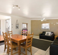 Close to Water Restaurants and Clubs Toorbul St Bongaree - Kempsey Accommodation