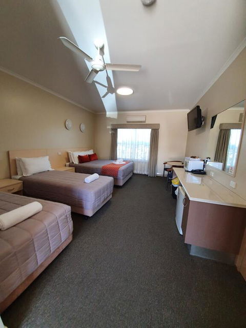 Club Motor Inn - Kempsey Accommodation 1