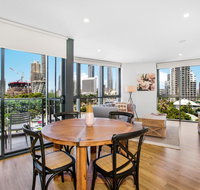 Coastal Apartment with Balcony Parking and Pool - Kempsey Accommodation