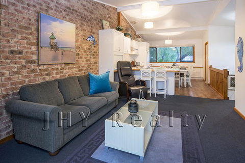 Coastal Cottage - Kempsey Accommodation 2
