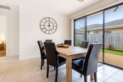 COASTAL HAVEN - DROMANA - Kempsey Accommodation 2