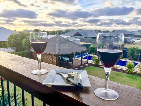 Coastal Paradise Holiday Home: Swimming Pool + WiFi - Kempsey Accommodation 0