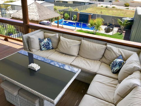 Coastal Paradise Holiday Home: Swimming Pool + WiFi - Kempsey Accommodation 1