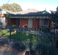 Cobram Cottage - Kempsey Accommodation